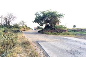 Akkalkot-maindrgi road